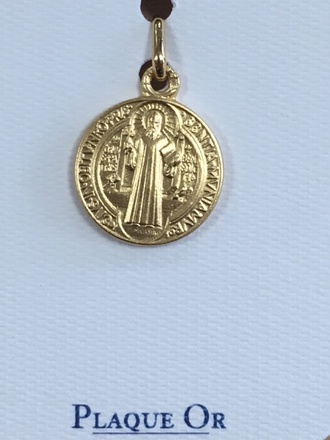 MEDAILLE SAINT BENOIT PLAQUE OR 14 MM