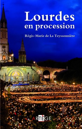 LOURDES EN PROCESSION