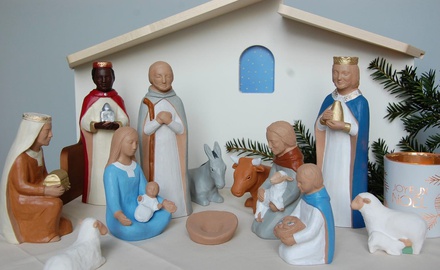 CRECHE COMPLETE NUIT DE LUMIERE 12 PERSONNAGES AVEC ETABLE - DPTS