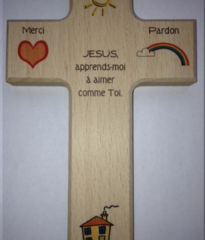 CROIX ENFANT EN BOIS "4 MOTS"