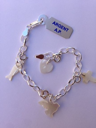BRACELET ARGENT ET PENDENTIFS NACRE ( CROIX COLOMBE ICHTUS ET COEUR ) NDSP