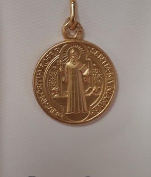 MEDAILLE SAINT BENOIT PLAQUE OR 14 MM