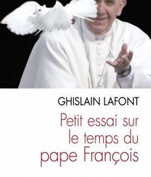 PETIT ESSAI SUR LE TEMPS DU PAPE FRANCOIS. POLYEDRE EMERGENT ET PYRAMIDE RENVERSEE