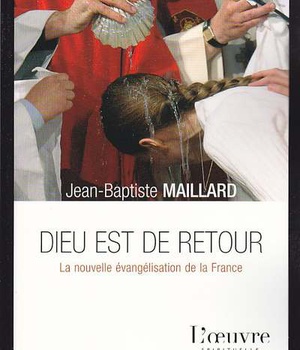 DIEU EST DE RETOUR
