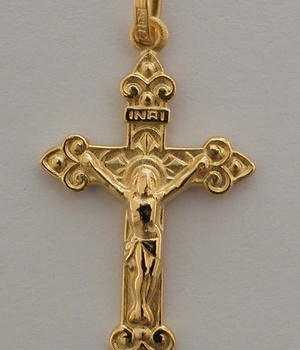 CROIX PLAQUE OR AVEC CHRIST 28 MM