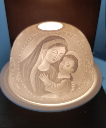 PHOTOPHORE EN PORCELAINE - VIERGE A L'ENFANT