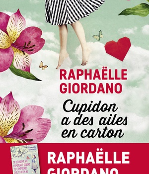 CUPIDON A DES AILES EN CARTON