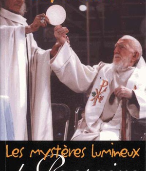 LES MYSTERES LUMINEUX DU ROSAIRE