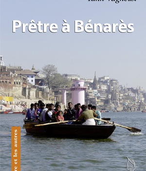 PRETRE A BENARES